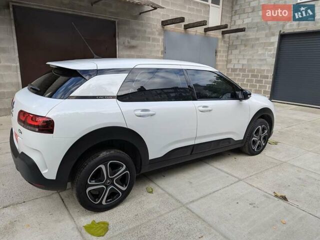 Білий Сітроен C4 Кактус, об'ємом двигуна 1.5 л та пробігом 115 тис. км за 15700 $, фото 12 на Automoto.ua