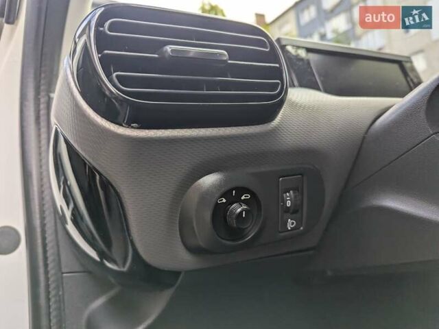 Білий Сітроен C4 Кактус, об'ємом двигуна 1.5 л та пробігом 115 тис. км за 15700 $, фото 23 на Automoto.ua