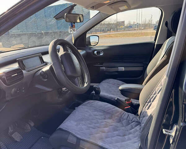 Чорний Сітроен C4 Кактус, об'ємом двигуна 1.56 л та пробігом 250 тис. км за 9700 $, фото 28 на Automoto.ua