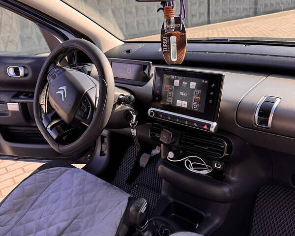 Чорний Сітроен C4 Кактус, об'ємом двигуна 1.56 л та пробігом 250 тис. км за 9700 $, фото 35 на Automoto.ua