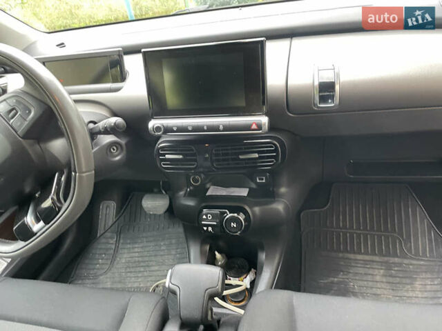 Чорний Сітроен C4 Кактус, об'ємом двигуна 1.2 л та пробігом 110 тис. км за 8300 $, фото 10 на Automoto.ua