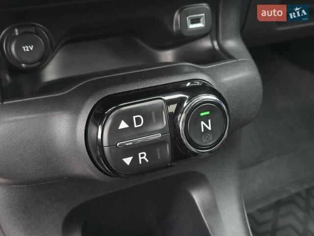 Чорний Сітроен C4 Кактус, об'ємом двигуна 1.2 л та пробігом 170 тис. км за 9499 $, фото 39 на Automoto.ua
