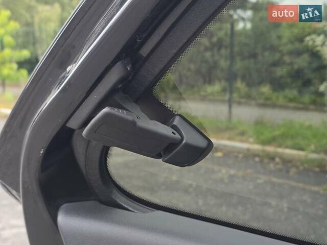 Чорний Сітроен C4 Кактус, об'ємом двигуна 1.2 л та пробігом 170 тис. км за 9499 $, фото 49 на Automoto.ua