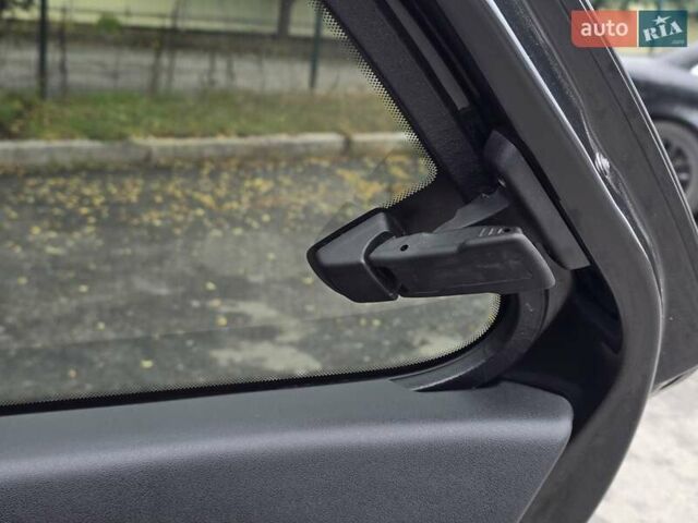 Чорний Сітроен C4 Кактус, об'ємом двигуна 1.2 л та пробігом 170 тис. км за 9499 $, фото 55 на Automoto.ua