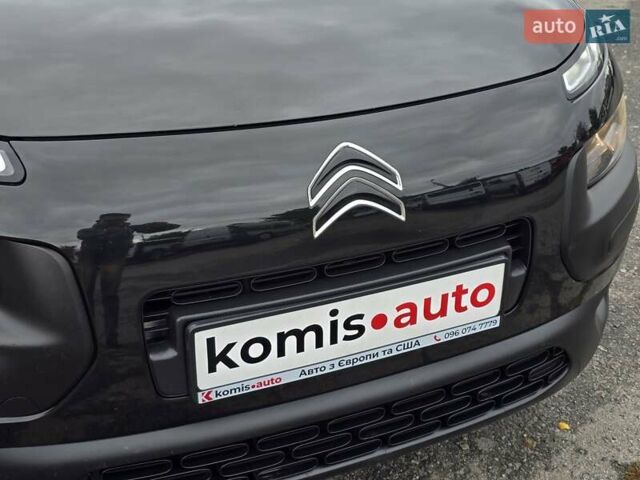 Чорний Сітроен C4 Кактус, об'ємом двигуна 1.2 л та пробігом 170 тис. км за 9499 $, фото 8 на Automoto.ua