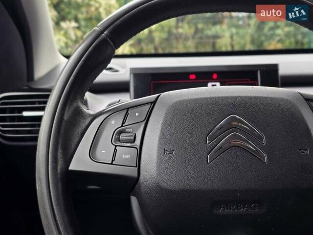 Чорний Сітроен C4 Кактус, об'ємом двигуна 1.2 л та пробігом 170 тис. км за 9499 $, фото 32 на Automoto.ua