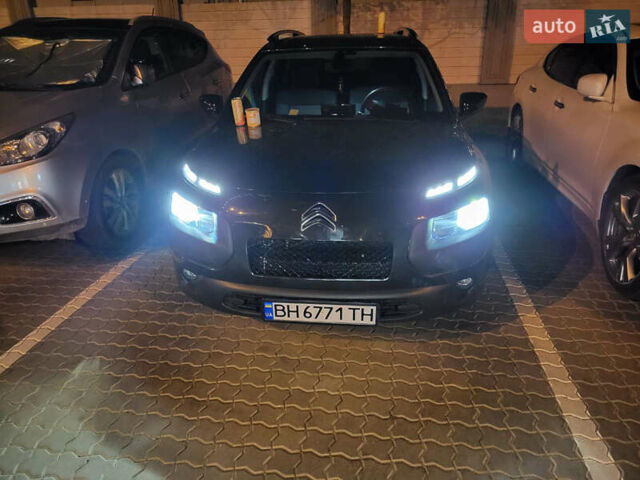 Чорний Сітроен C4 Кактус, об'ємом двигуна 1.56 л та пробігом 106 тис. км за 11200 $, фото 8 на Automoto.ua