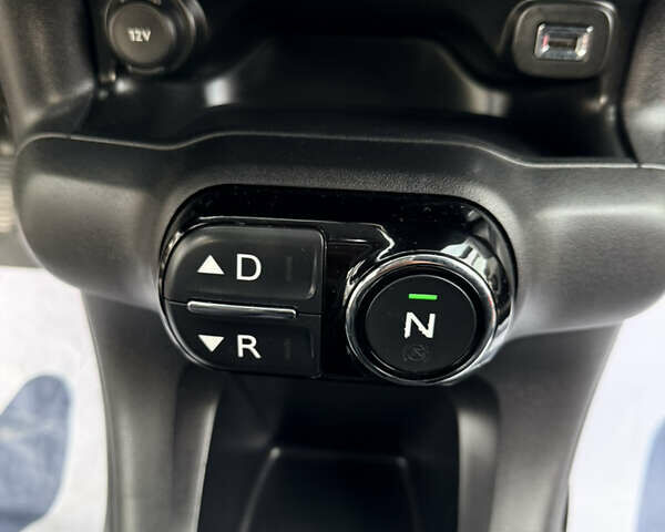 Фіолетовий Сітроен C4 Кактус, об'ємом двигуна 1.56 л та пробігом 141 тис. км за 9999 $, фото 7 на Automoto.ua