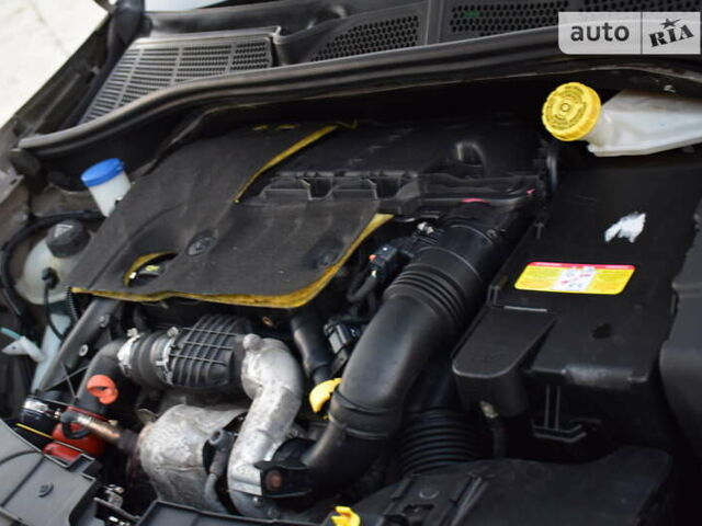 Коричневий Сітроен C4 Кактус, об'ємом двигуна 1.56 л та пробігом 117 тис. км за 11300 $, фото 58 на Automoto.ua