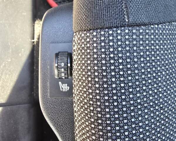 Красный Ситроен C4 Кактус, объемом двигателя 1.2 л и пробегом 163 тыс. км за 9500 $, фото 8 на Automoto.ua