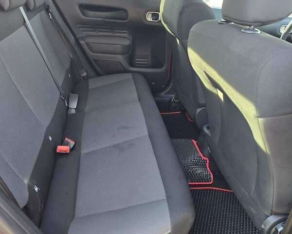 Красный Ситроен C4 Кактус, объемом двигателя 1.2 л и пробегом 163 тыс. км за 9500 $, фото 6 на Automoto.ua