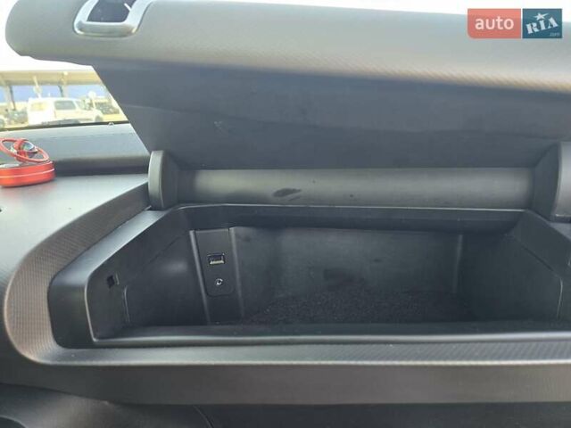 Красный Ситроен C4 Кактус, объемом двигателя 1.2 л и пробегом 163 тыс. км за 9500 $, фото 12 на Automoto.ua