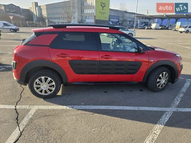 Красный Ситроен C4 Кактус, объемом двигателя 1.2 л и пробегом 163 тыс. км за 9500 $, фото 2 на Automoto.ua
