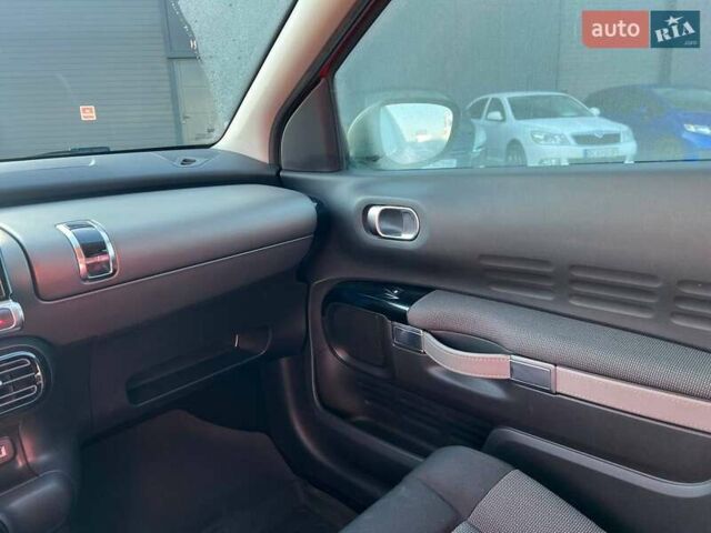 Червоний Сітроен C4 Кактус, об'ємом двигуна 1.2 л та пробігом 102 тис. км за 9990 $, фото 31 на Automoto.ua