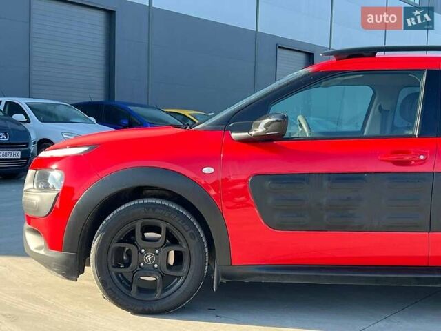 Червоний Сітроен C4 Кактус, об'ємом двигуна 1.2 л та пробігом 102 тис. км за 9990 $, фото 2 на Automoto.ua