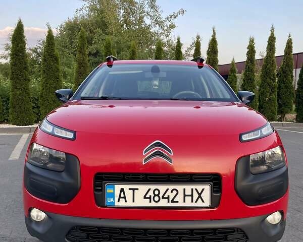 Красный Ситроен C4 Кактус, объемом двигателя 1.2 л и пробегом 190 тыс. км за 9450 $, фото 1 на Automoto.ua