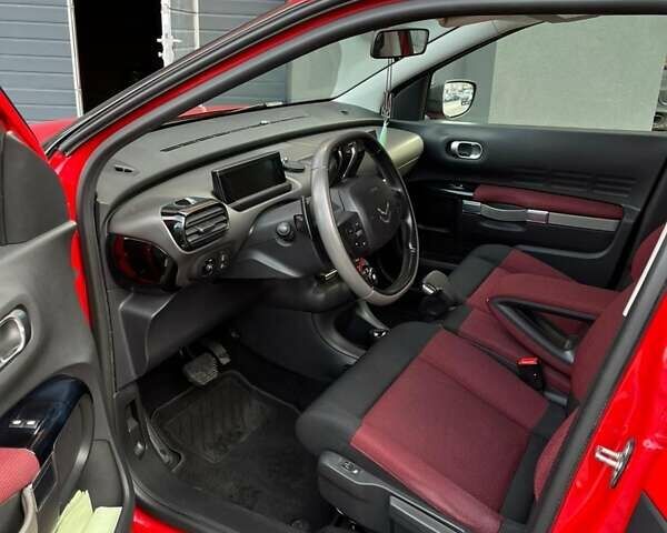 Красный Ситроен C4 Кактус, объемом двигателя 1.2 л и пробегом 173 тыс. км за 10000 $, фото 10 на Automoto.ua