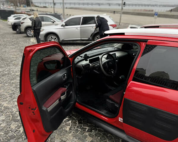 Красный Ситроен C4 Кактус, объемом двигателя 1.56 л и пробегом 71 тыс. км за 13400 $, фото 11 на Automoto.ua