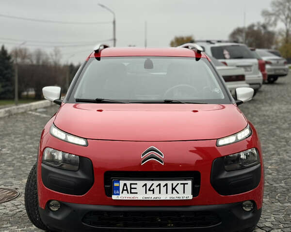 Красный Ситроен C4 Кактус, объемом двигателя 1.56 л и пробегом 71 тыс. км за 13400 $, фото 1 на Automoto.ua