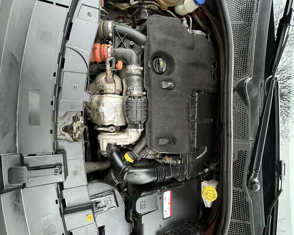 Красный Ситроен C4 Кактус, объемом двигателя 1.56 л и пробегом 71 тыс. км за 13400 $, фото 24 на Automoto.ua