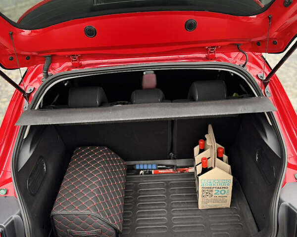 Красный Ситроен C4 Кактус, объемом двигателя 1.56 л и пробегом 71 тыс. км за 13400 $, фото 10 на Automoto.ua