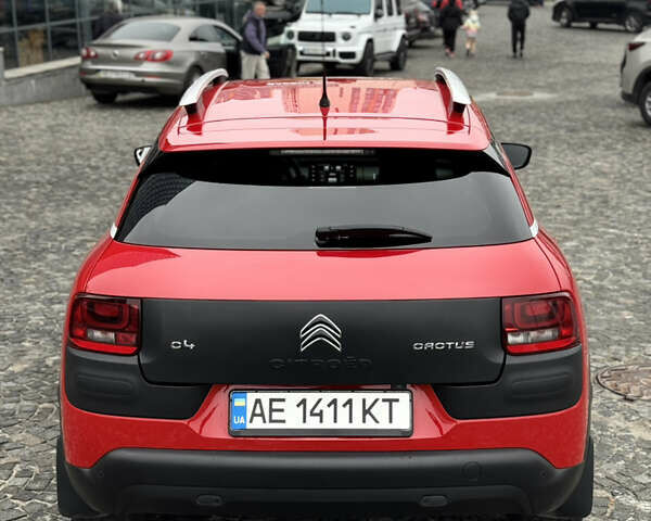 Красный Ситроен C4 Кактус, объемом двигателя 1.56 л и пробегом 71 тыс. км за 13400 $, фото 4 на Automoto.ua