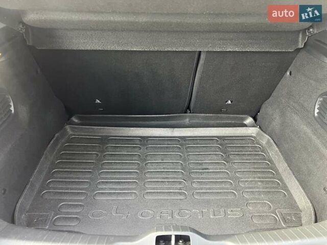 Красный Ситроен C4 Кактус, объемом двигателя 1.2 л и пробегом 109 тыс. км за 9999 $, фото 23 на Automoto.ua