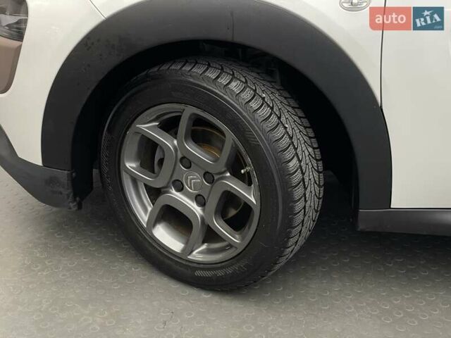 Ситроен C4 Кактус, объемом двигателя 1.2 л и пробегом 70 тыс. км за 10795 $, фото 7 на Automoto.ua
