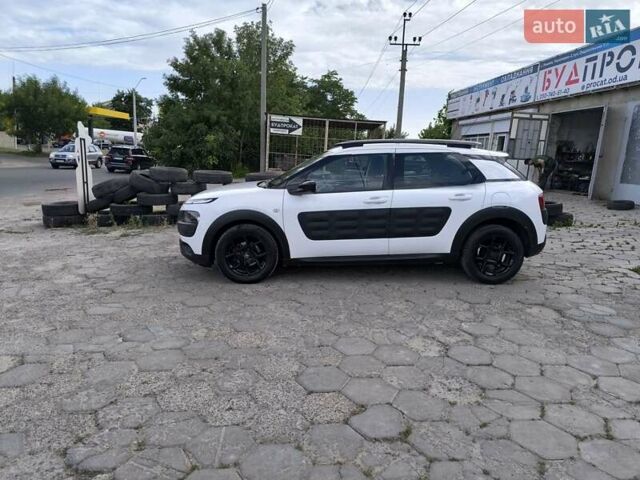 Ситроен C4 Кактус, объемом двигателя 1.2 л и пробегом 92 тыс. км за 12200 $, фото 1 на Automoto.ua