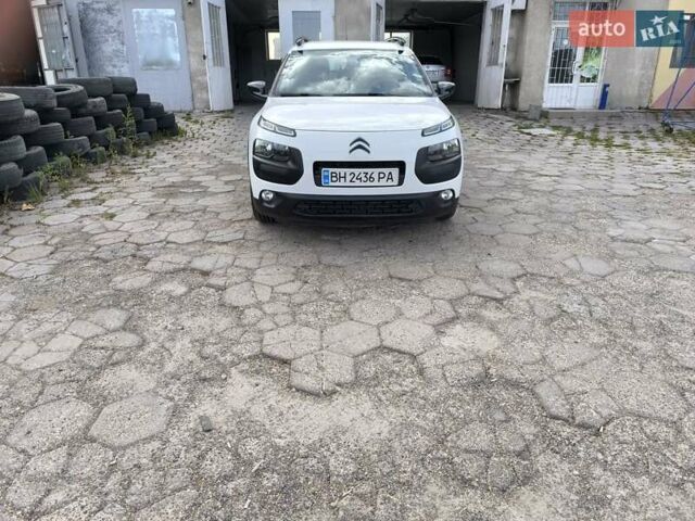 Ситроен C4 Кактус, объемом двигателя 1.2 л и пробегом 92 тыс. км за 12200 $, фото 2 на Automoto.ua