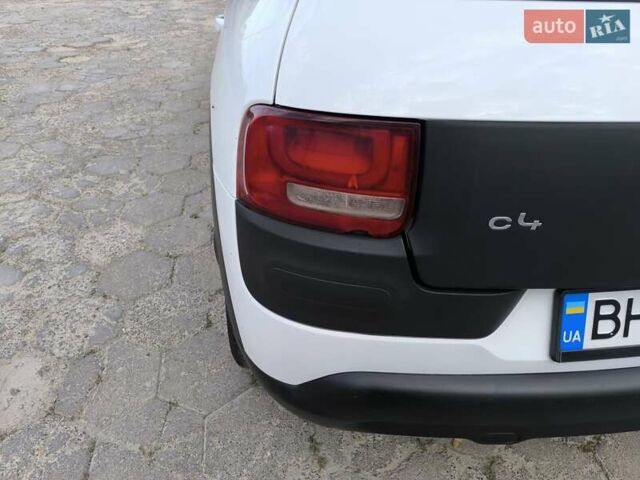 Ситроен C4 Кактус, объемом двигателя 1.2 л и пробегом 92 тыс. км за 12200 $, фото 6 на Automoto.ua