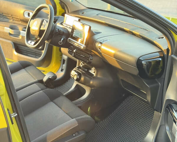 Жовтий Сітроен C4 Кактус, об'ємом двигуна 1.56 л та пробігом 185 тис. км за 9500 $, фото 12 на Automoto.ua
