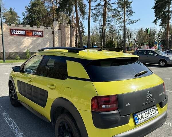 Жовтий Сітроен C4 Кактус, об'ємом двигуна 1.2 л та пробігом 98 тис. км за 10600 $, фото 4 на Automoto.ua