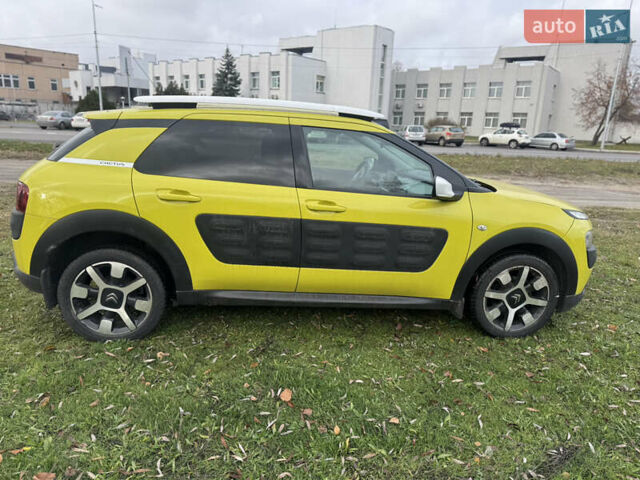 Жовтий Сітроен C4 Кактус, об'ємом двигуна 1.2 л та пробігом 89 тис. км за 9499 $, фото 10 на Automoto.ua