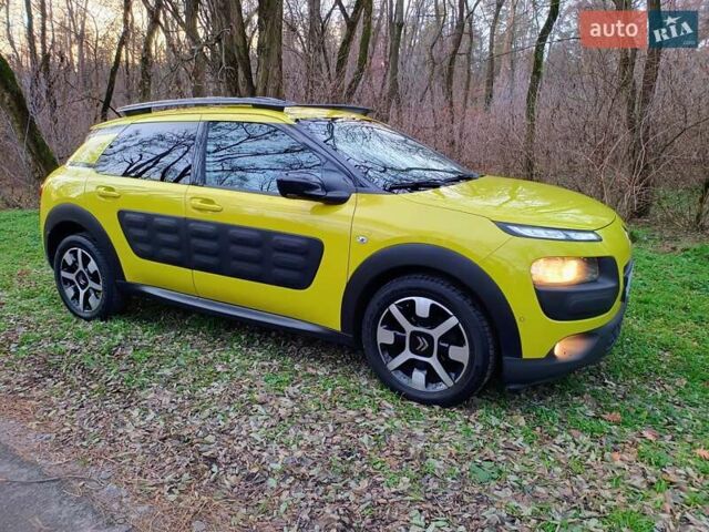 Желтый Ситроен C4 Кактус, объемом двигателя 1.56 л и пробегом 106 тыс. км за 11800 $, фото 60 на Automoto.ua