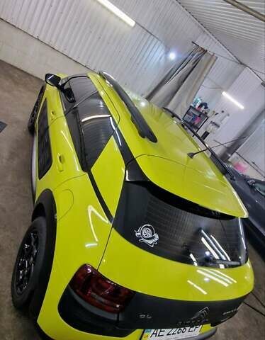 Желтый Ситроен C4 Кактус, объемом двигателя 1.56 л и пробегом 57 тыс. км за 14000 $, фото 14 на Automoto.ua