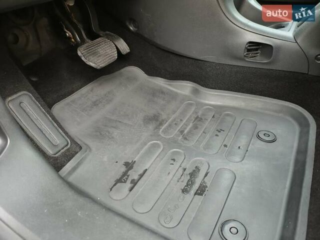 Желтый Ситроен C4 Кактус, объемом двигателя 1.56 л и пробегом 106 тыс. км за 11800 $, фото 19 на Automoto.ua