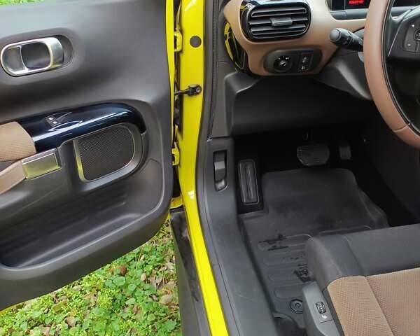 Желтый Ситроен C4 Кактус, объемом двигателя 1.56 л и пробегом 106 тыс. км за 11800 $, фото 13 на Automoto.ua