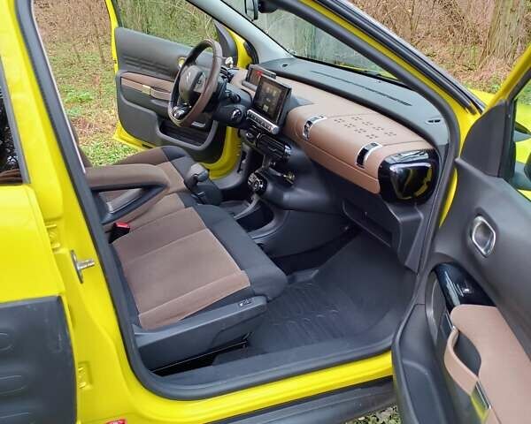 Желтый Ситроен C4 Кактус, объемом двигателя 1.56 л и пробегом 106 тыс. км за 11800 $, фото 39 на Automoto.ua