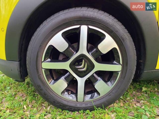 Желтый Ситроен C4 Кактус, объемом двигателя 1.56 л и пробегом 106 тыс. км за 11800 $, фото 73 на Automoto.ua