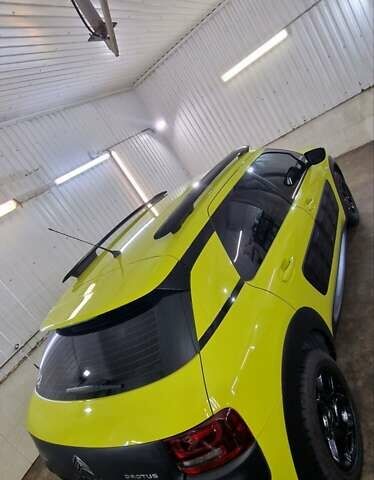 Желтый Ситроен C4 Кактус, объемом двигателя 1.56 л и пробегом 57 тыс. км за 14000 $, фото 15 на Automoto.ua