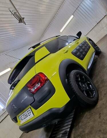 Желтый Ситроен C4 Кактус, объемом двигателя 1.56 л и пробегом 57 тыс. км за 14000 $, фото 16 на Automoto.ua