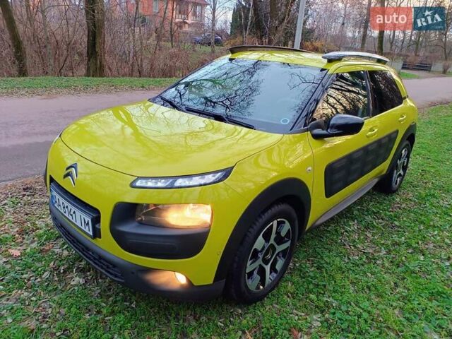 Желтый Ситроен C4 Кактус, объемом двигателя 1.56 л и пробегом 106 тыс. км за 11800 $, фото 54 на Automoto.ua