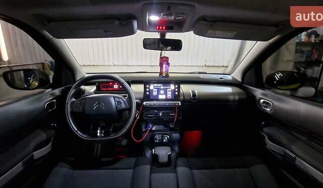 Желтый Ситроен C4 Кактус, объемом двигателя 1.56 л и пробегом 57 тыс. км за 14000 $, фото 11 на Automoto.ua