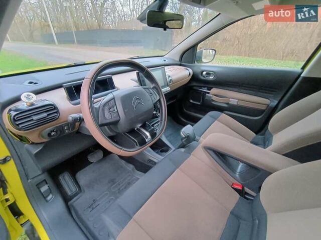 Желтый Ситроен C4 Кактус, объемом двигателя 1.56 л и пробегом 106 тыс. км за 11800 $, фото 15 на Automoto.ua