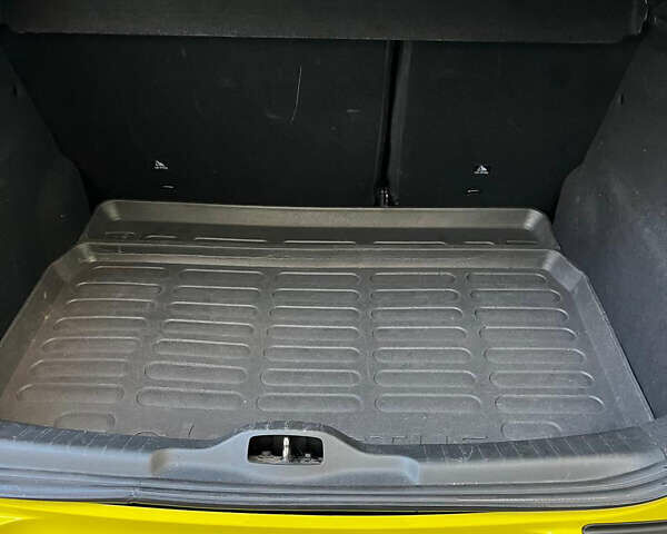 Жовтий Сітроен C4 Кактус, об'ємом двигуна 1.56 л та пробігом 91 тис. км за 12200 $, фото 5 на Automoto.ua