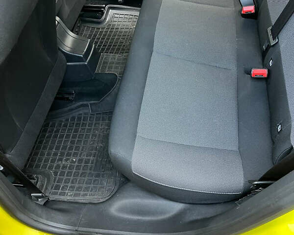 Жовтий Сітроен C4 Кактус, об'ємом двигуна 1.56 л та пробігом 91 тис. км за 12200 $, фото 10 на Automoto.ua