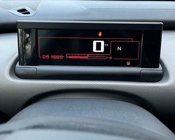 Жовтий Сітроен C4 Кактус, об'ємом двигуна 1.56 л та пробігом 91 тис. км за 12200 $, фото 7 на Automoto.ua