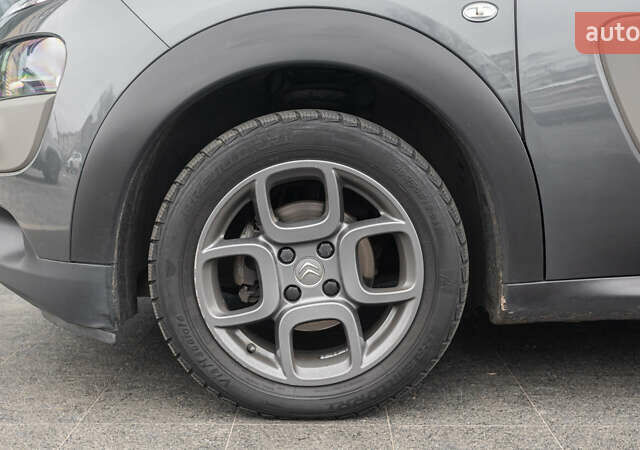 Серый Ситроен C4 Кактус, объемом двигателя 1.56 л и пробегом 155 тыс. км за 10009 $, фото 17 на Automoto.ua