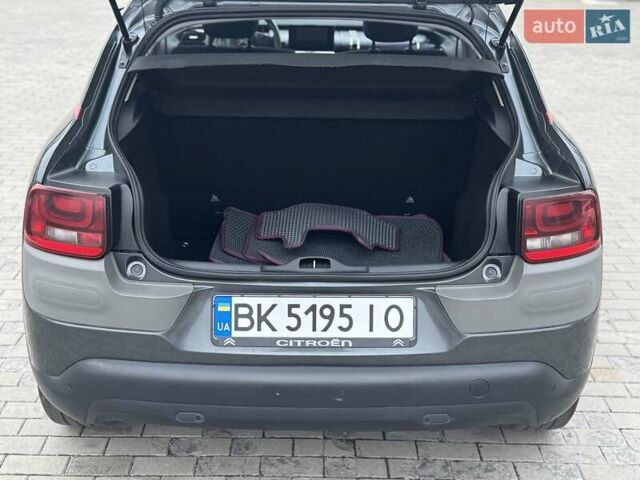 Серый Ситроен C4 Кактус, объемом двигателя 1.2 л и пробегом 157 тыс. км за 9999 $, фото 25 на Automoto.ua